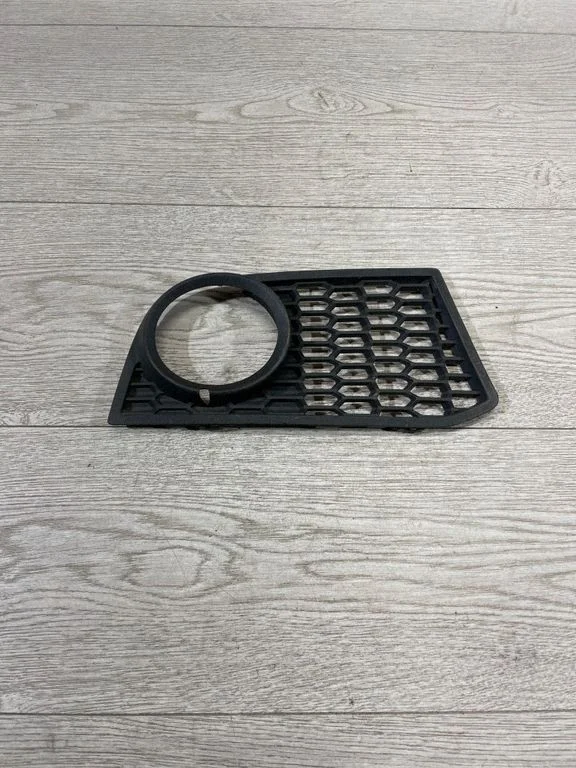 Front fog light trim/grill – BMW 5 Series F10 F11 (2009-2016)