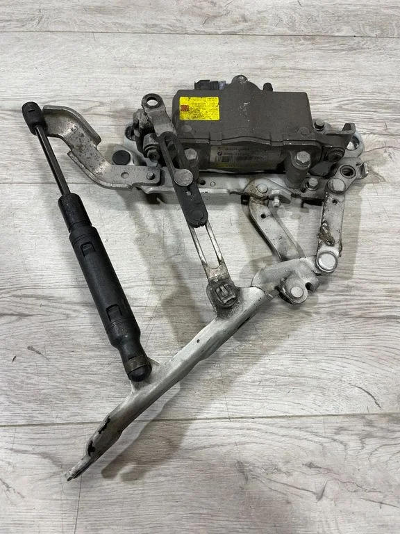 Mootorikapoti hinged – BMW 5-seeria F10 F11 (2009-2016)
