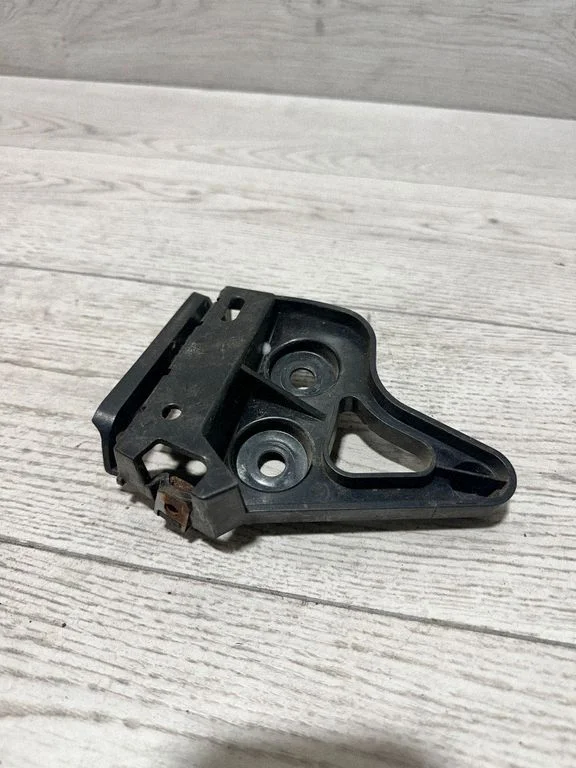 Mocowanie zderzaka tylnego – BMW Seria 3 E90 E91 (2005-2012)