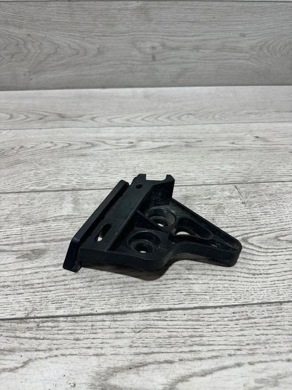Rear bumper mounting bracket – BMW 3 Series E90 E91 (2005-2012)
