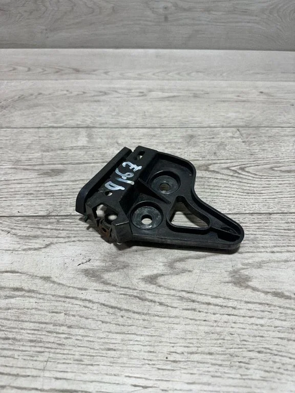 Mocowanie zderzaka tylnego – BMW Seria 3 E90 E91 (2005-2012)