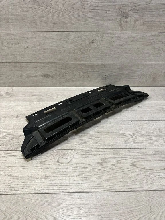 Rear bumper mounting bracket – BMW 6 Series F12 F13 (2010-2018)