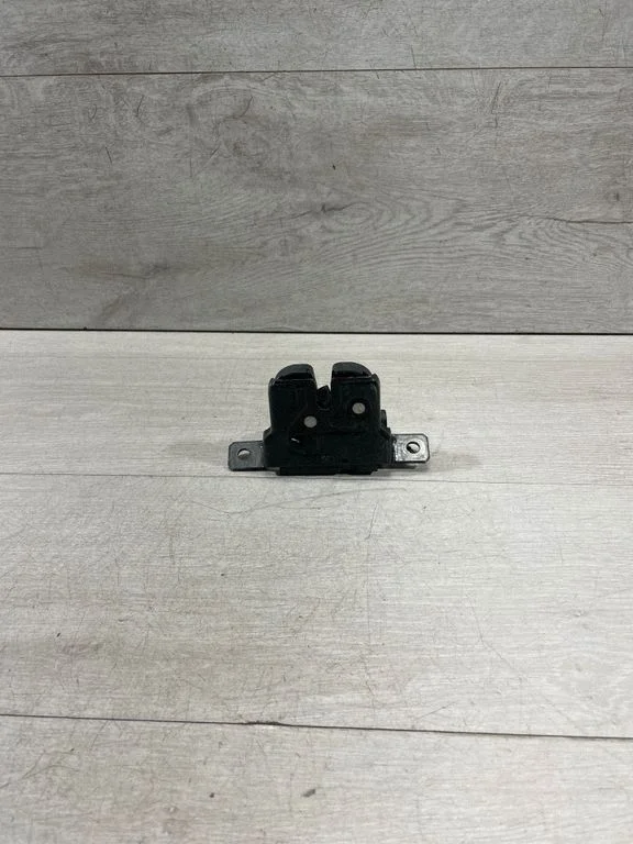 Tailgate/trunk/boot lock/catch/latch – BMW 1 Series F20 F21 (2011-2019)