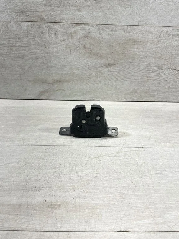 Tailgate/trunk/boot lock/catch/latch – BMW 1 Series F20 F21 (2011-2019)