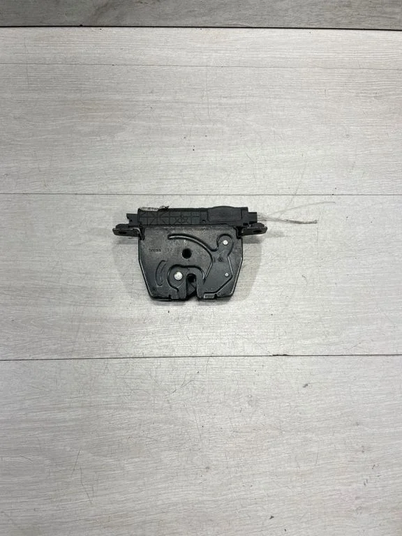Tailgate/trunk/boot lock/catch/latch 7224692