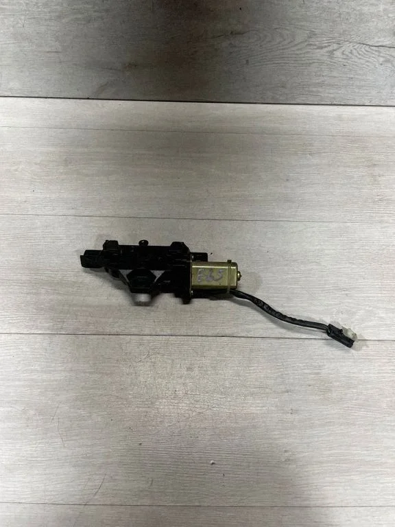 Tailgate/trunk/boot lock/catch/latch 7014872