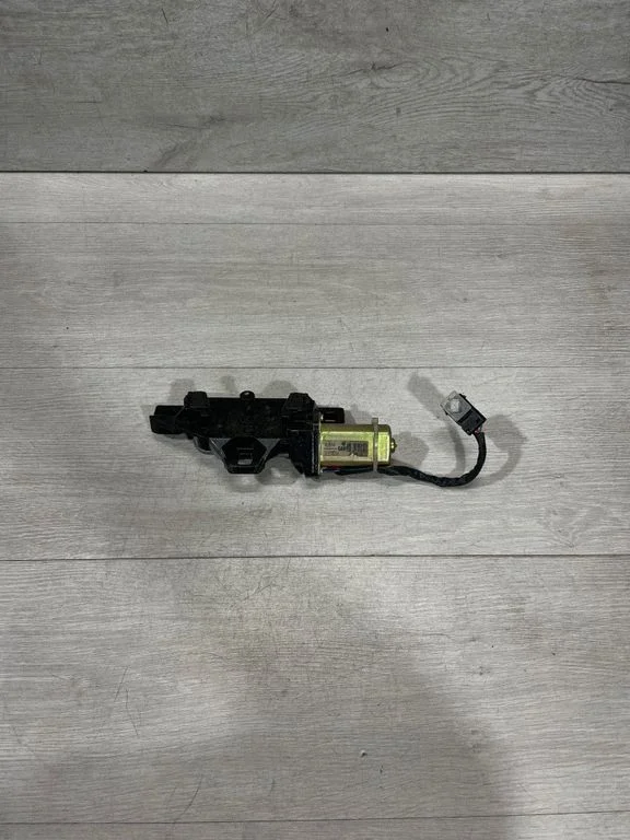 Tailgate/trunk/boot lock/catch/latch 7014872
