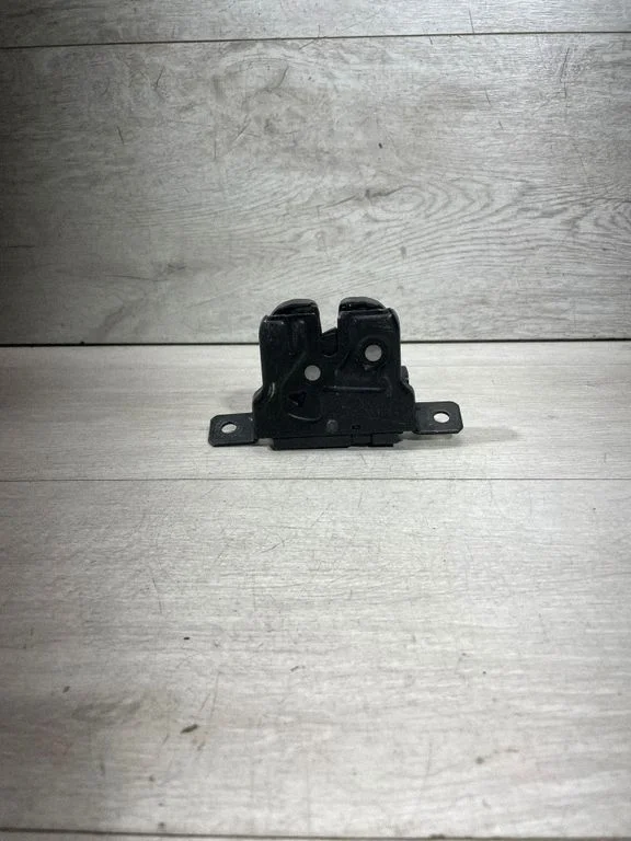 Tailgate/trunk/boot lock/catch/latch – BMW 1 Series F20 F21 (2011-2019)