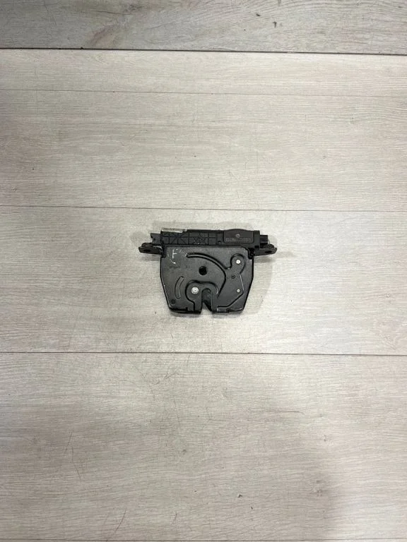 Tailgate/trunk/boot lock/catch/latch 918064105