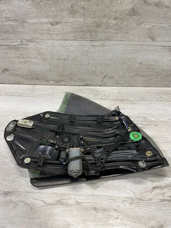 Rear door window regulator with motor – BMW 3 Series E46 (1998-2005)