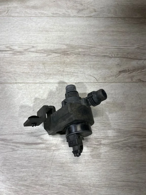 Elektriskais cirkulācijas sūknītis – BMW 5. sērija E60 E61 (2004-2010)