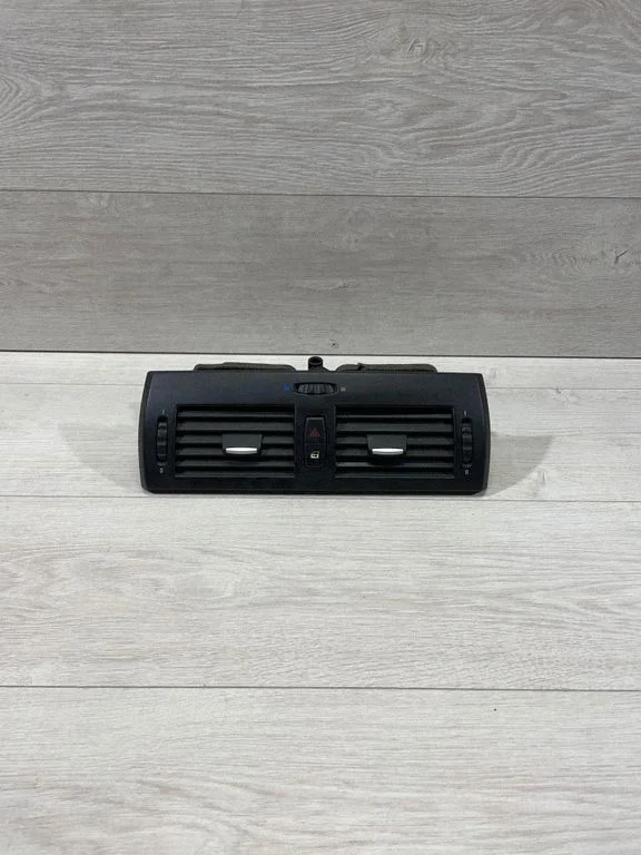 Dash center air vent grill 3400074