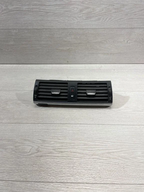 Dash center air vent grill 9210705