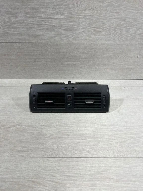 Dash center air vent grill 3415965