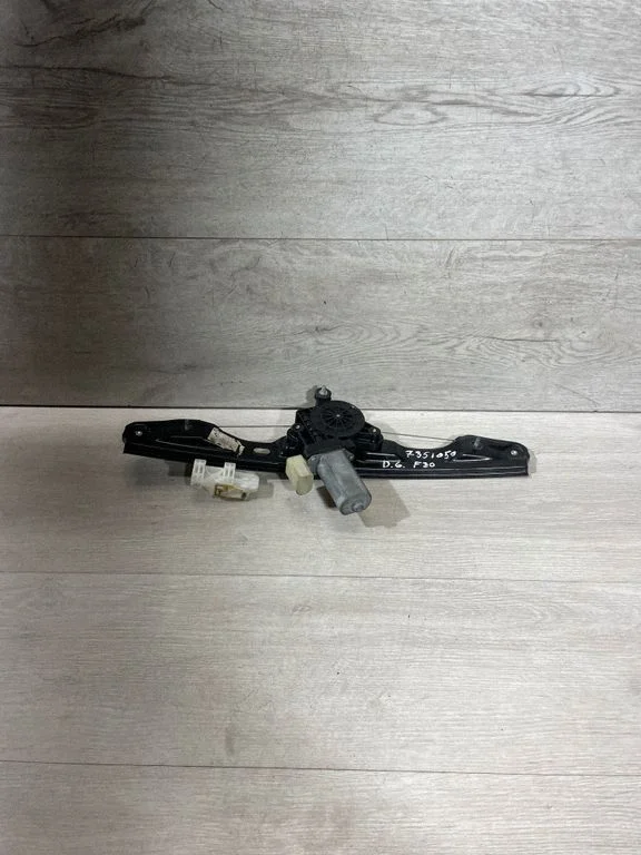 Tagaukse elektriline aknatõstuk mootoriga 7351050