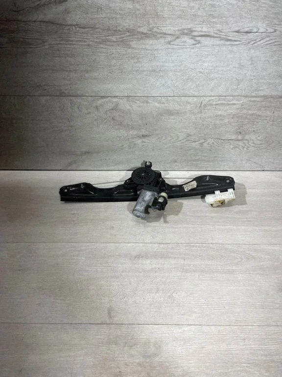 Rear door window regulator with motor – BMW 3 Series F30 F35 F31 (2012-2018)