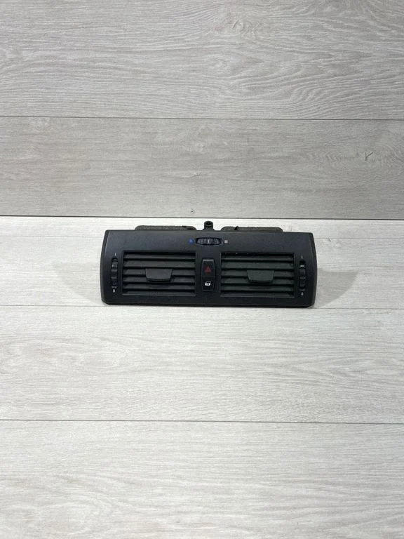 Dash center air vent grill 3400074