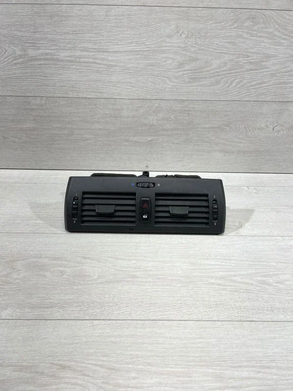 Dash center air vent grill 3400074