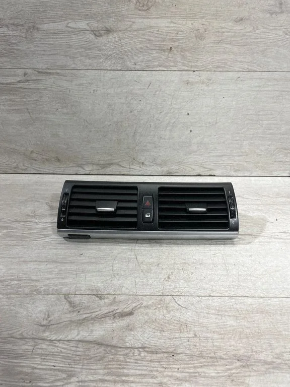 Dash center air vent grill 9210705