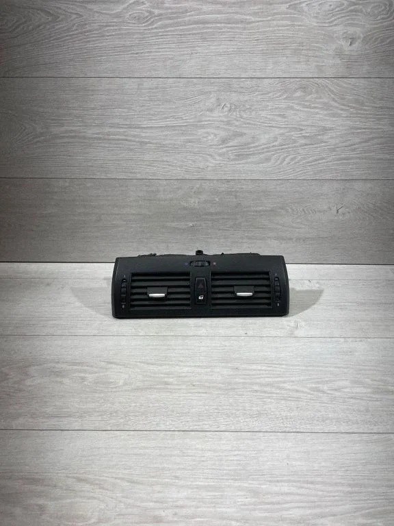 Dash center air vent grill 3400074