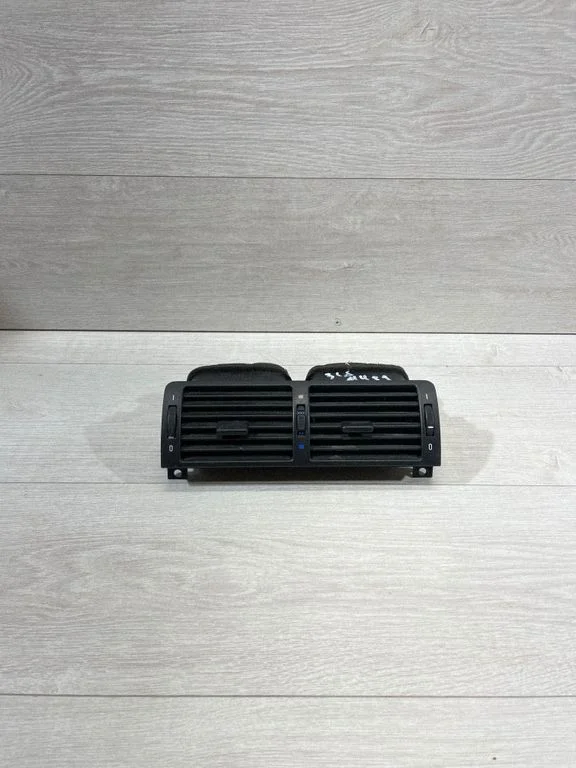 Dash center air vent grill 8361895