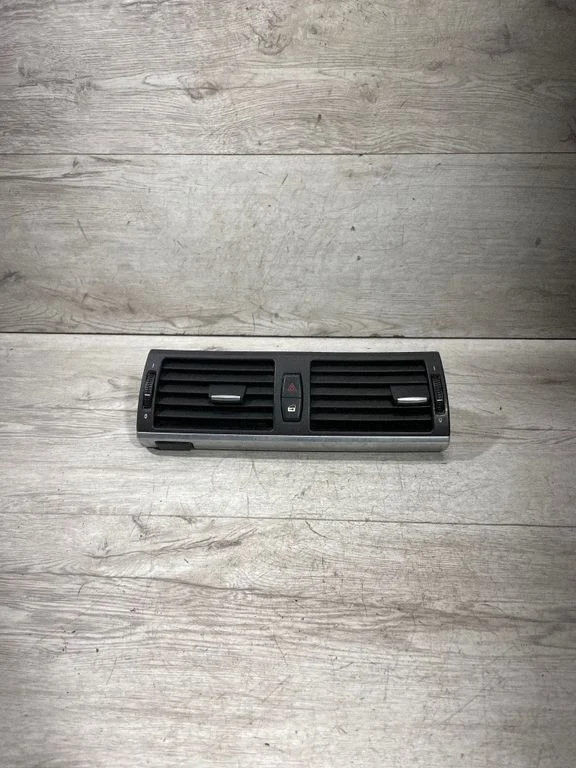 Dash center air vent grill 9210705