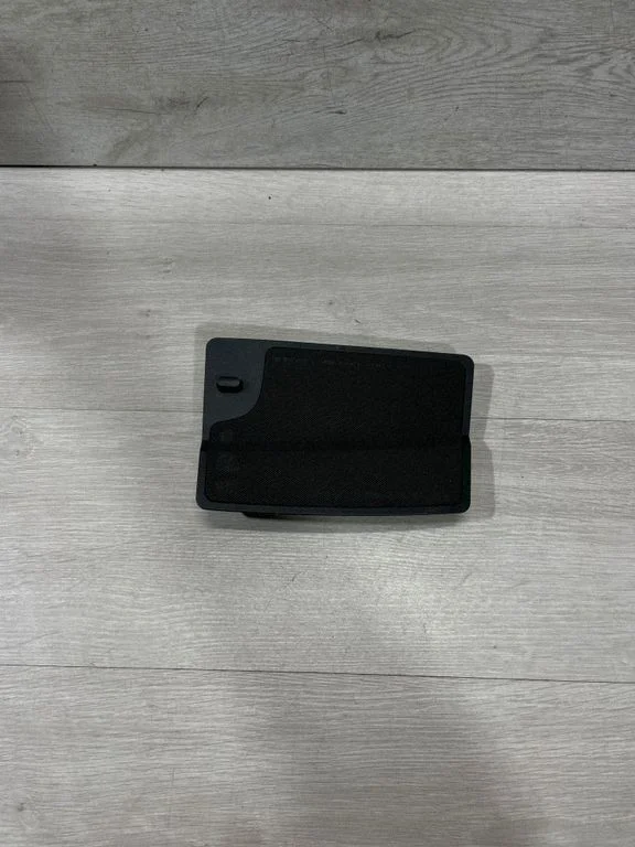 Dash center speaker trim cover – BMW 5 Series E60 E61 (2004-2010)