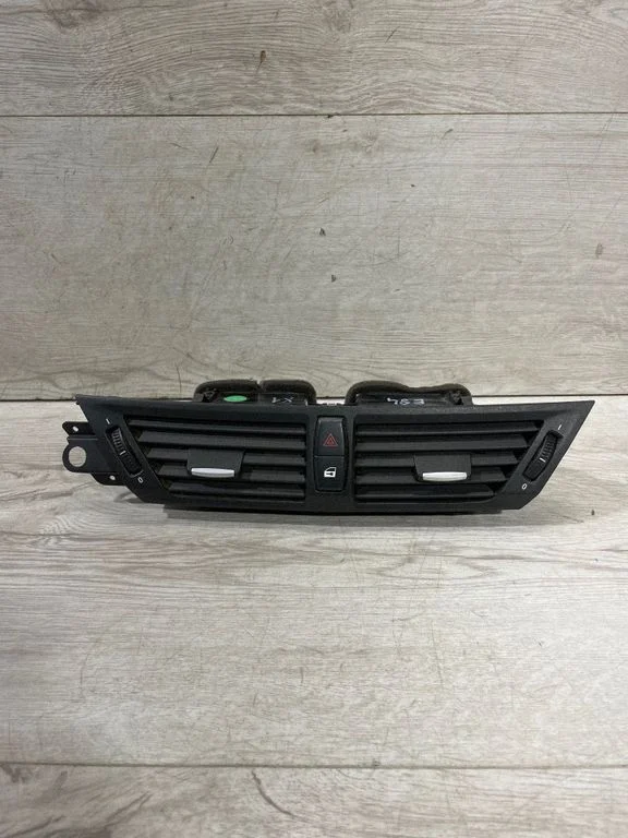 Dash center air vent grill 2991235 – BMW X1 E84 (2009-2015)