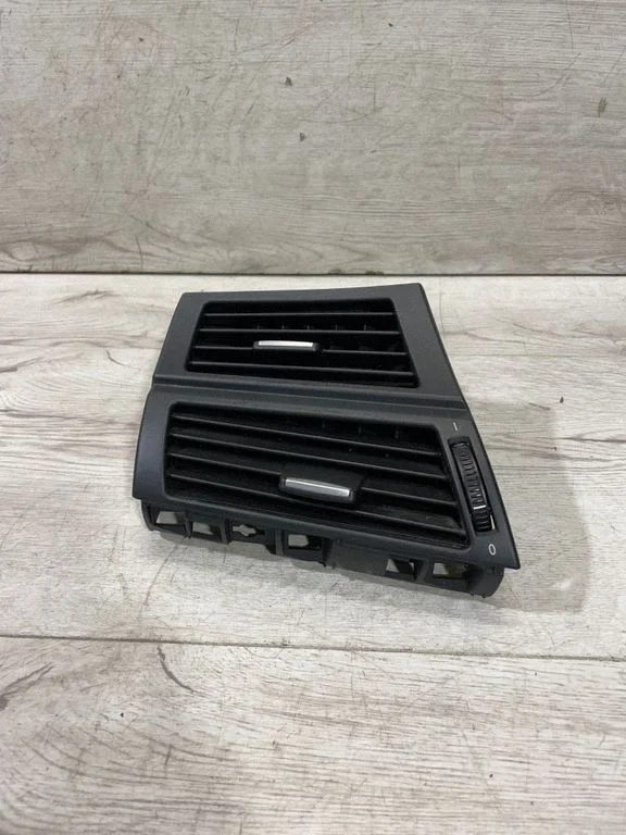 Dashboard side air vent grill/cover trim 7161803