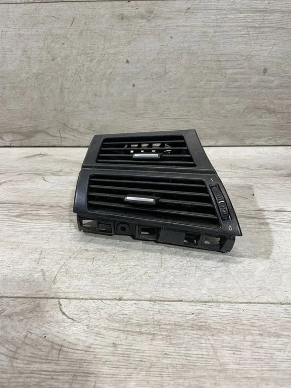 Dashboard side air vent grill/cover trim 7161803