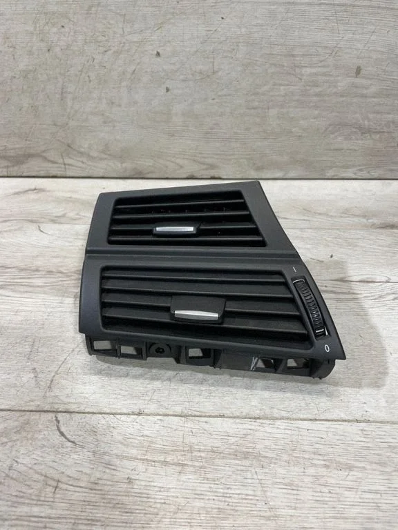 Dashboard side air vent grill/cover trim 7161803