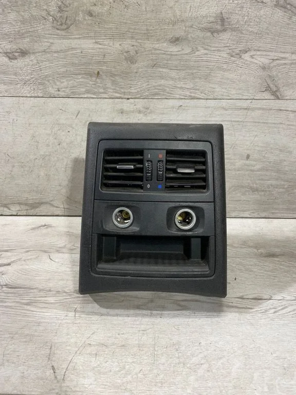 Rear air vent grill – BMW 3 Series E92 E93 (2005-2014)