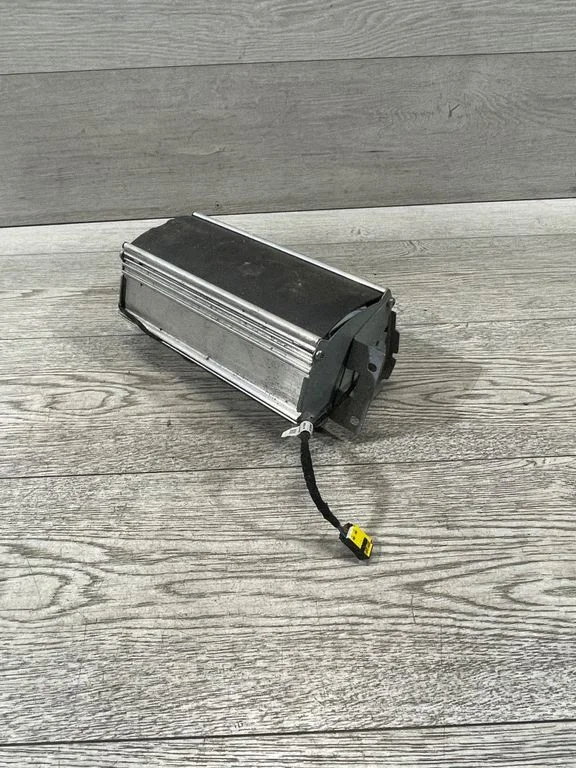 Pasažiera drošības spilvens 39700924609V – BMW 6. sērija E63 E64 (2002-2010)