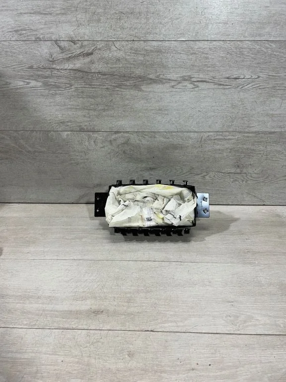 Passenger airbag 1077824cnf – Tesla Model 3 (2017-)