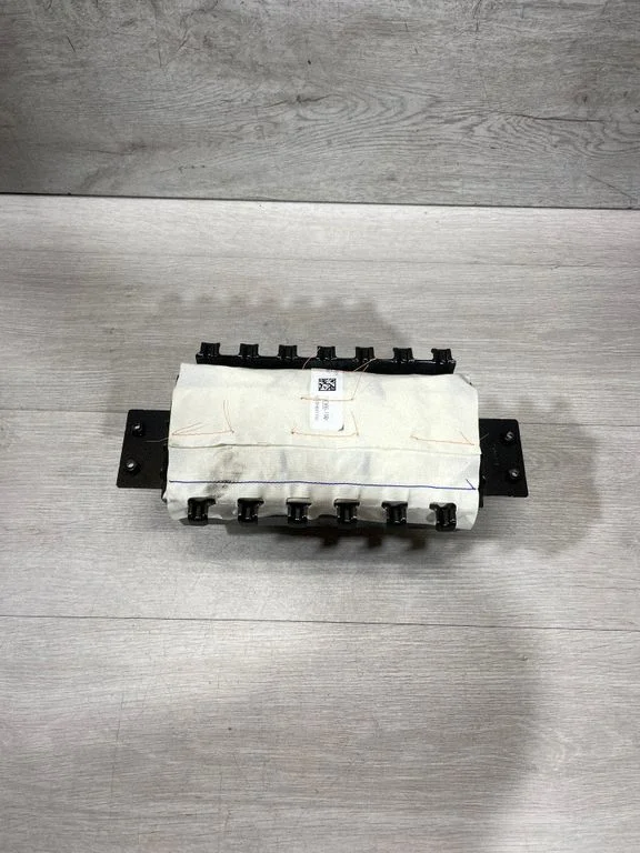 Passenger airbag 1077824cnf – Tesla Model 3 (2017-)