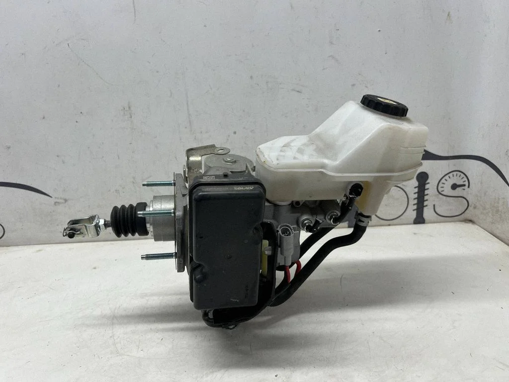 ABS block 4720042G30 – Toyota RAV 4 (XA50) (2018-)