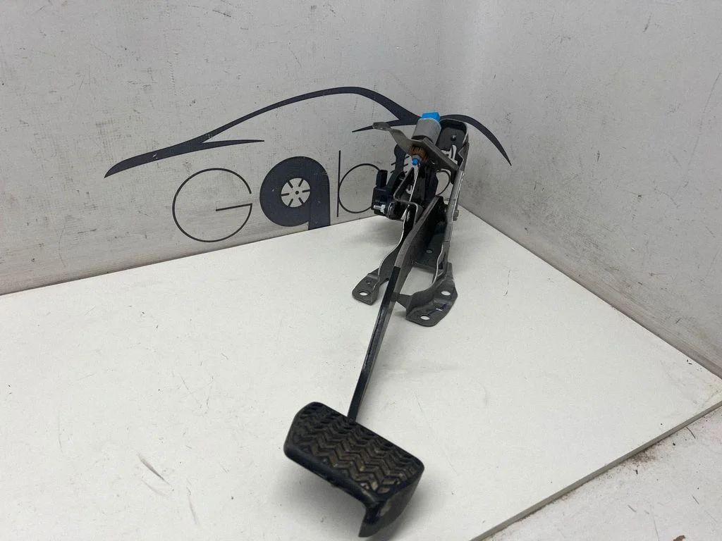 Brake pedal 89510K0011