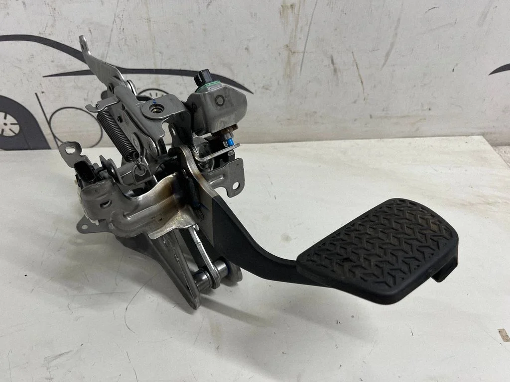 Brake pedal 40827A0364A