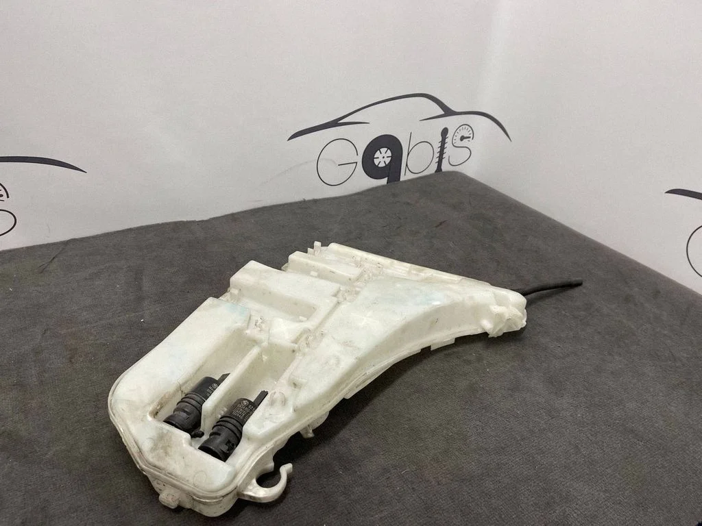 Windscreen/windshield washer pump 8362154