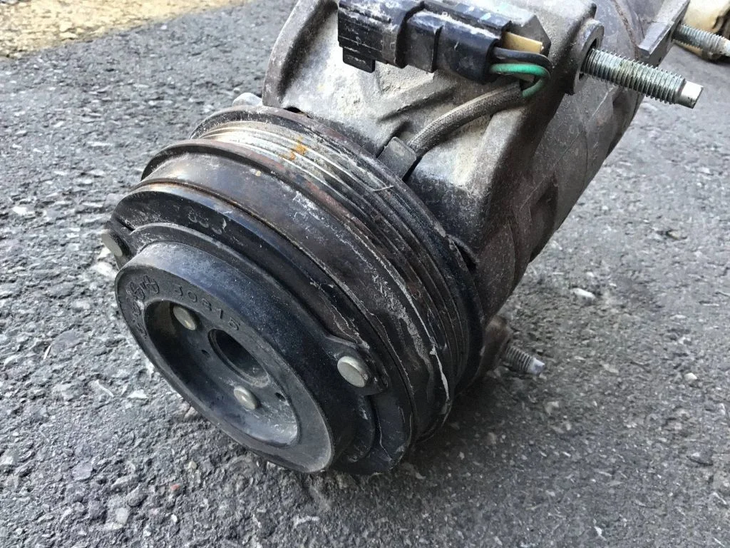 Air conditioning (A/C) compressor (pump) HL3H19D629HE