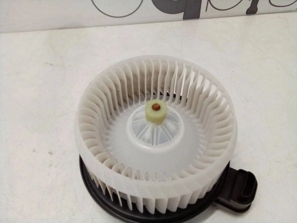 Heater fan/blower AY6153