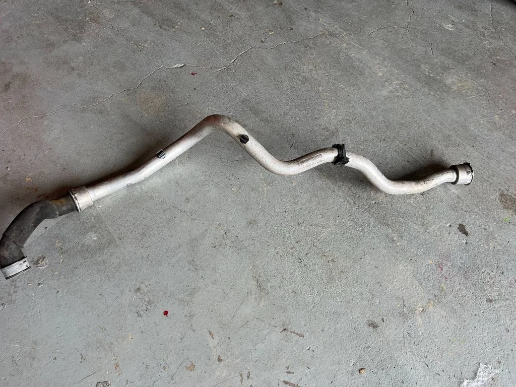 Engine coolant pipe/hose 99110680902