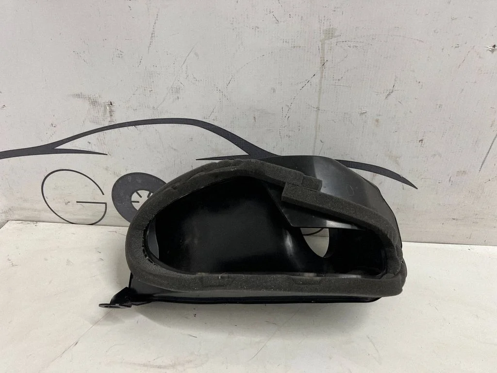 Air intake duct part G92D142010