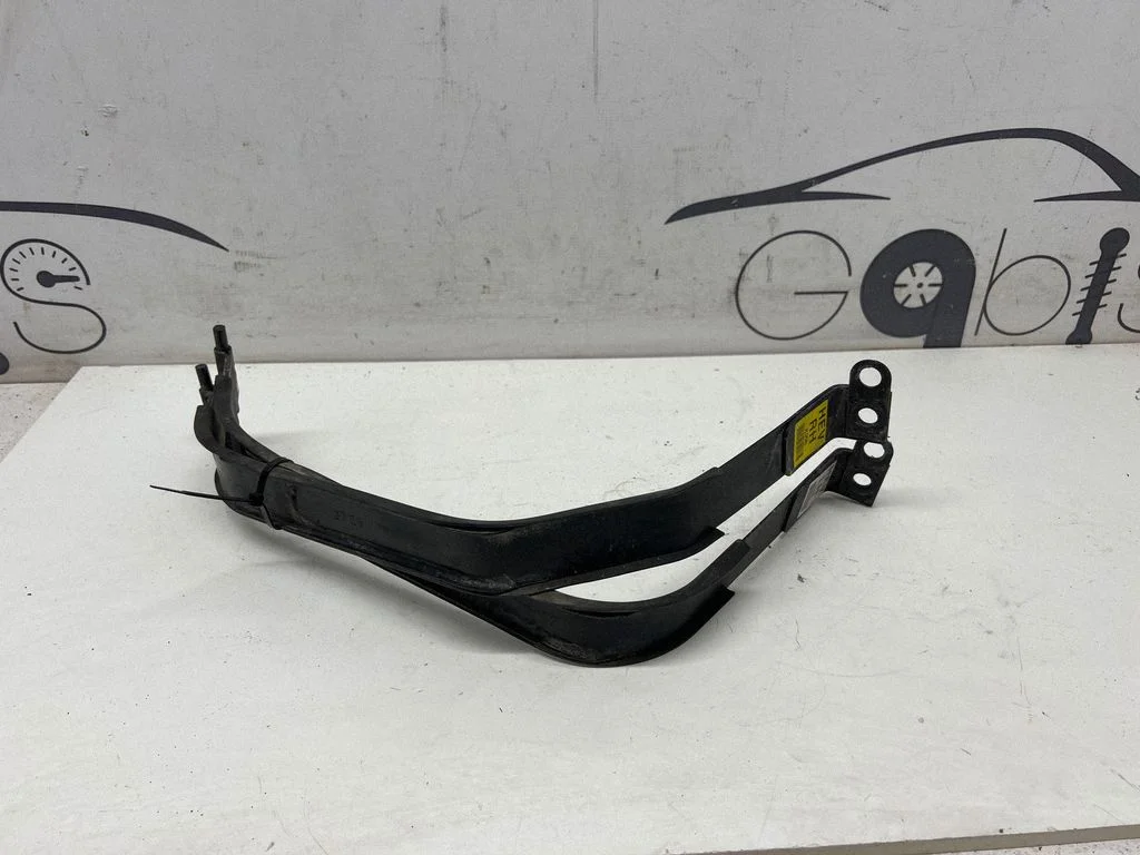 Fuel tank mounting bracket 2729