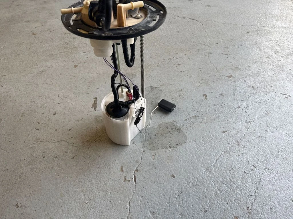 In-tank fuel pump 68455760AB