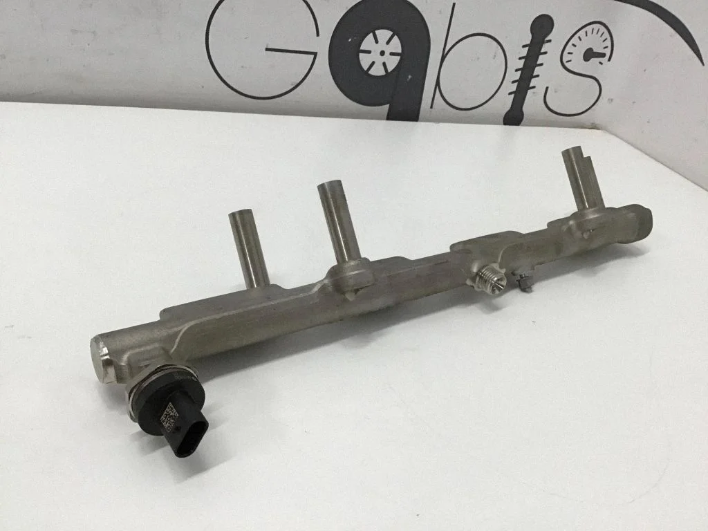 Fuel main line pipe 8665633