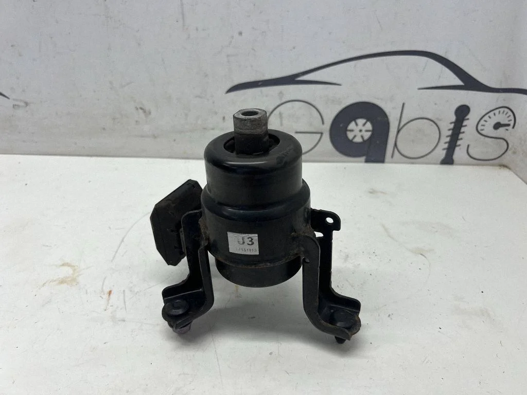 Engine mount bracket L4151913 – Toyota RAV 4 (XA50) (2018-)