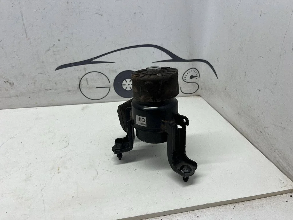 Engine mount bracket L4150092 – Toyota RAV 4 (XA50) (2018-)