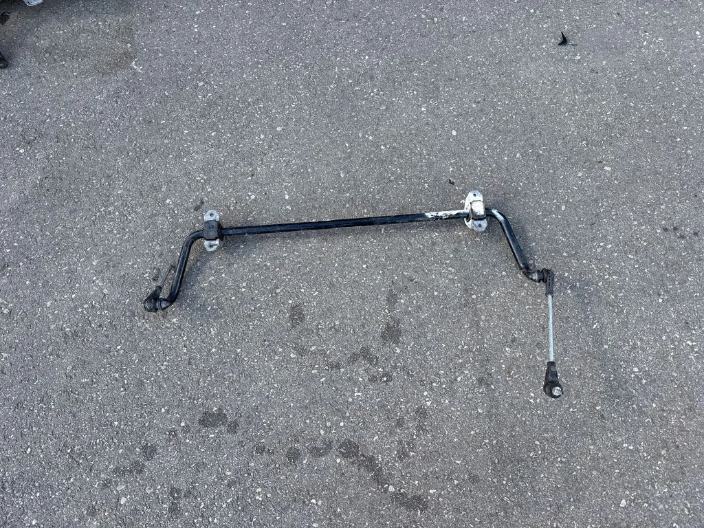 Eesmine stabilisaator (kaldevarras) – BMW i4 (2021-)