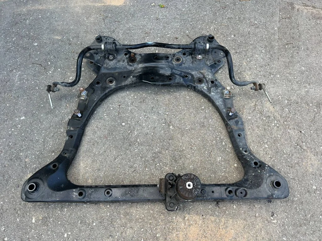 Front subframe – Toyota RAV 4 (XA50) (2018-)